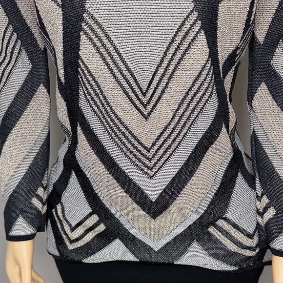 International Concepts Chevron Sweater Size XS Metallic Shimmer Sexy Scoop Neck - Picture 6 of 16